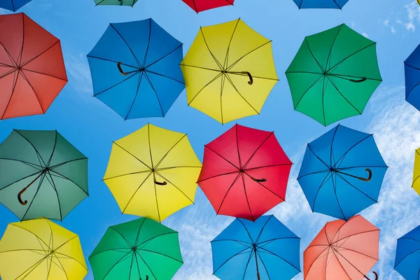 Paraguas Flotando Cielo Con Mucho Color — Foto de Stock
