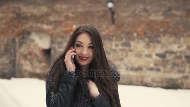 Beautiful Brunette Girl Phone Talking — Stock Video