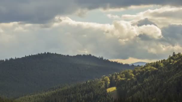 Timelapse van de berg in Oekraïne Karpaten — Stockvideo