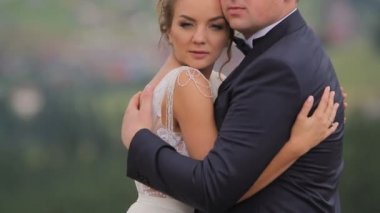 Evlilik çift dağlarda