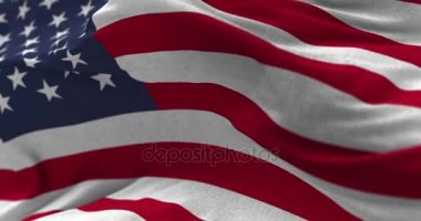 rüzgarda ABD bayrağı
