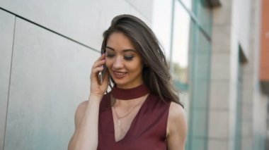 Telefonla konuşurken