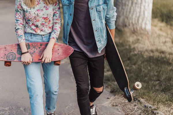 Hipsters kaykaylar ile