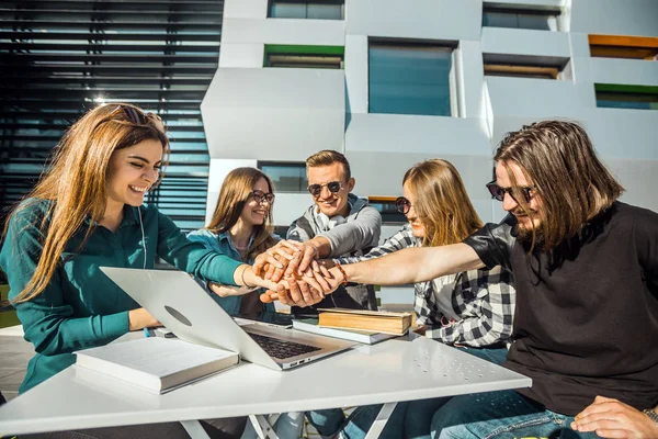 Öğrenci çalışması işbirliği