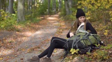 Harita ahşap ile turist aittir