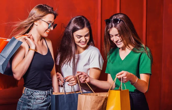 Kaufemotionen beim Einkaufen — Stockfoto