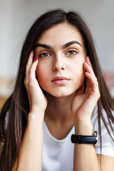 Retrato de hermosa chica — Foto de Stock