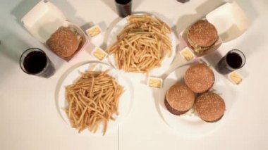 Fast food yemek