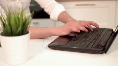 İşadamı Laptop İnşaat