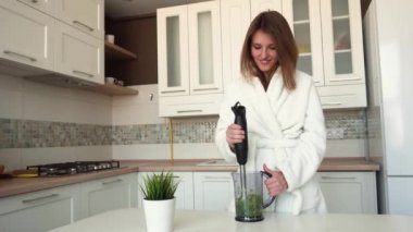 Bornoz kadında şeker yapar