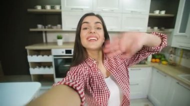 Güzel esmer video konuşmayı