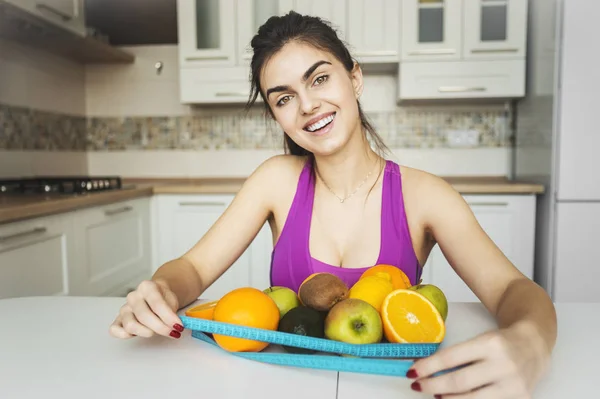 Mit gesunder Ernährung fit bleiben — Stockfoto