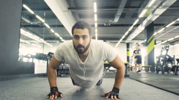 Le Pushup Workout — Video
