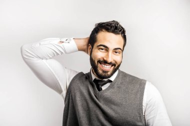 beyaz üzerine mutlu işadamı