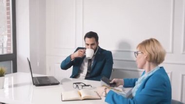 Kahve olarak çalışmaya olan