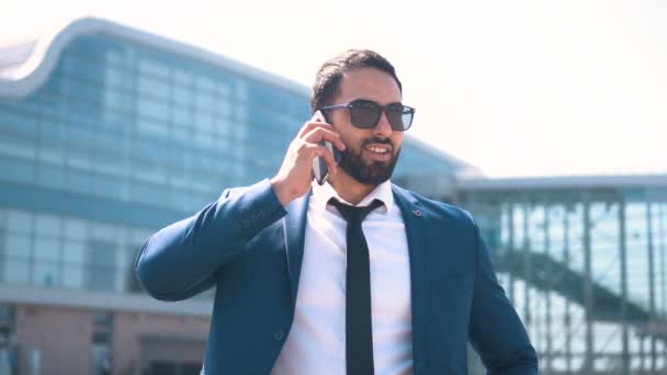 Businessman Talking by Phone — Stock Video