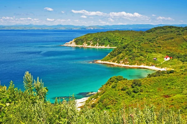 Paisaje Acuático Bosque Esmeralda Azul Marino Combinan Delgada Franja Playa — Foto de Stock