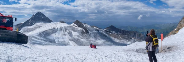 Ski resorts  Hintertuxer Gletscher — Stok fotoğraf