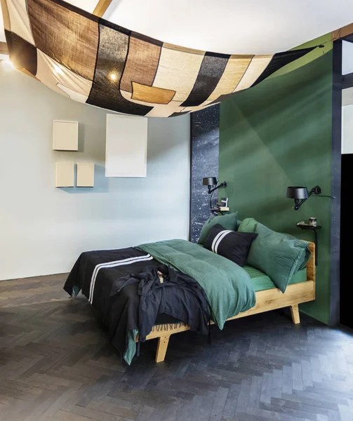 Yatak odası çağdaş stil, ayrıntı — Stok fotoğraf