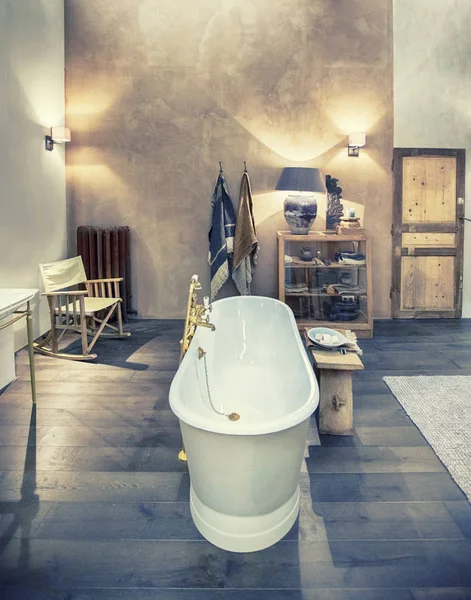 Design av interiören i badrum i lantlig stil — Stockfoto