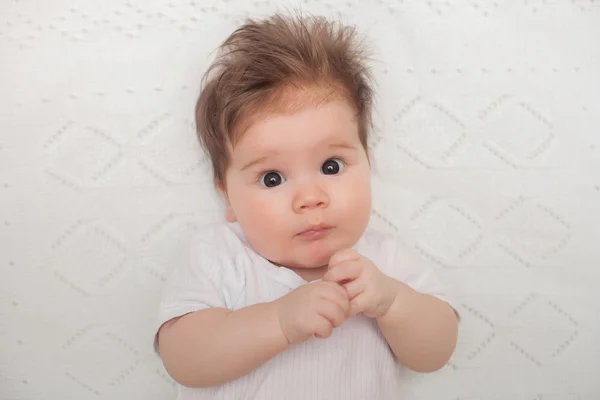 3 månader gammal härlig baby porträtt — Stockfoto