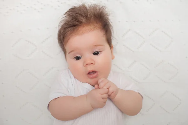 3 mesi vecchio bel ritratto del bambino — Foto Stock