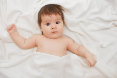 3 aylık bebek güzel portre