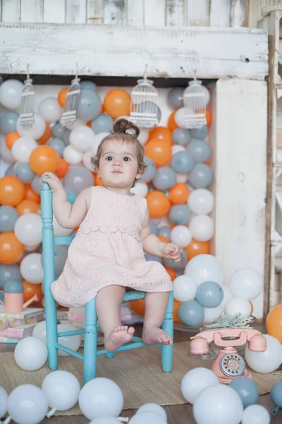 Meisje Van Baby Viert Haar Eerste Verjaardag — Stockfoto