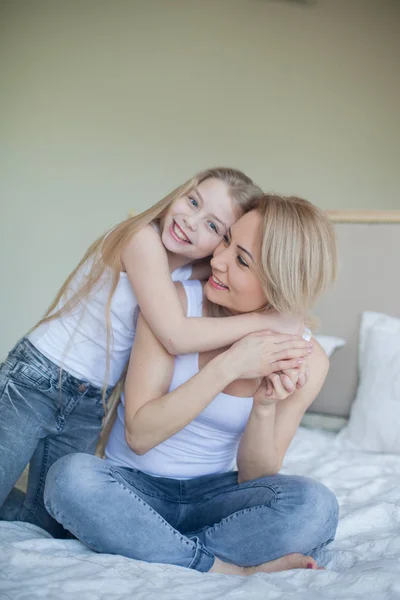 Härlig Vacker Mamma Och Dotter Mors Dag — Stockfoto