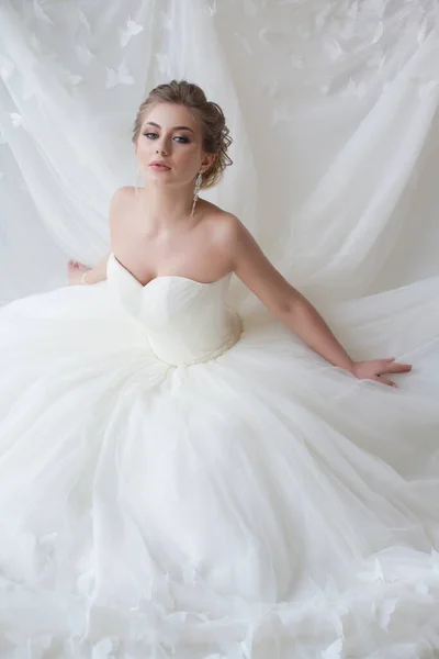 Портрет Красивої Дівчини Весільній Сукні — стокове фото