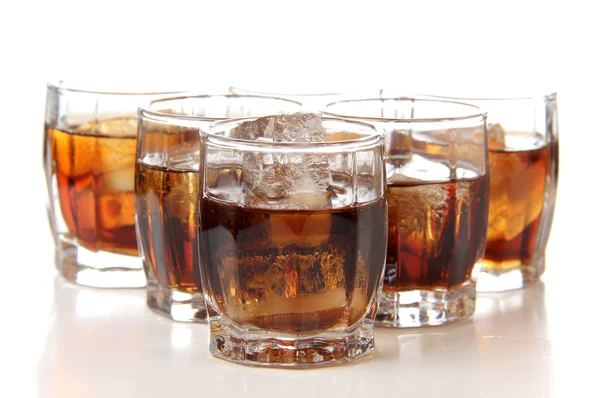 Whisky con cubetto di ghiaccio — Foto Stock