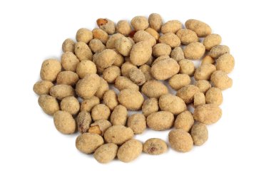 beyaz üzerine fındık