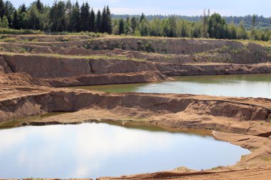Büyük kum çukuruna