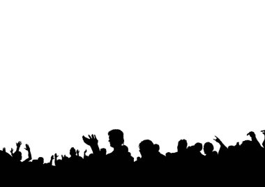 Beyaz zemin üzerinde bir konserde kalabalık