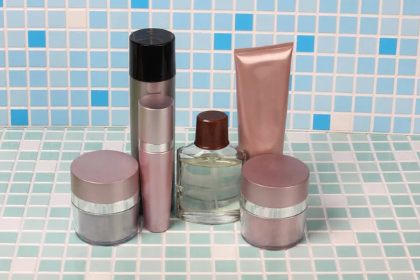 Hygiene Und Parfümerie Auf Der Fliese Badezimmer — Stockfoto