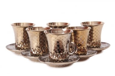 Antik porselen çay bardak beyaz bir arka plan üzerinde