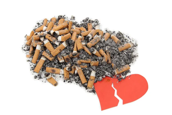 Sinal Coração Nicotina Sigarette Fundo Branco — Fotografia de Stock