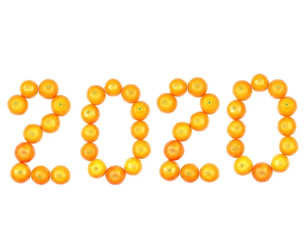 新年的数字来自新鲜的橘子 白色背景上的孤立物体 — 图库照片