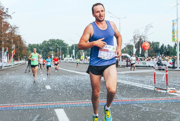 2018 년 9 월 9 일에 확인 함 . Minsk Belarus Half Marathon Minsk 2018 Running in the city — 스톡 사진