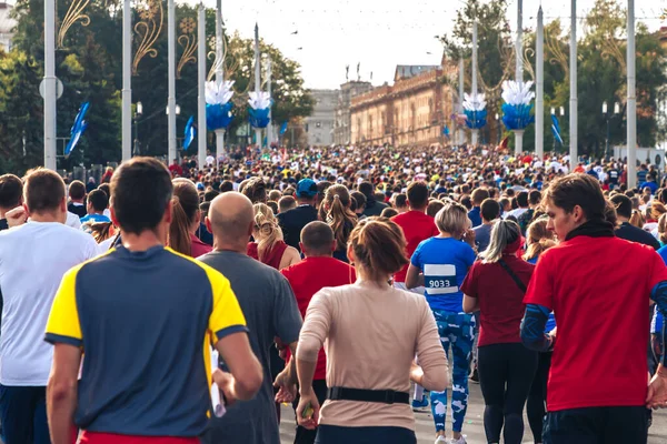 2018 년 9 월 15 일에 확인 함 . Minsk Belarus Half Marathon Minsk 2019 Running in the city — 스톡 사진