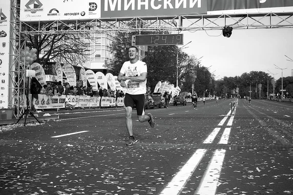 Setembro 15, 2018 Minsk Belarus Meia Maratona Minsk 2019 Correndo na cidade — Fotografia de Stock