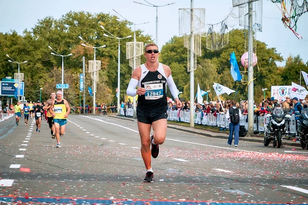 2018 년 9 월 15 일에 확인 함 . Minsk Belarus Half Marathon Minsk 2019 Running in the city — 스톡 사진