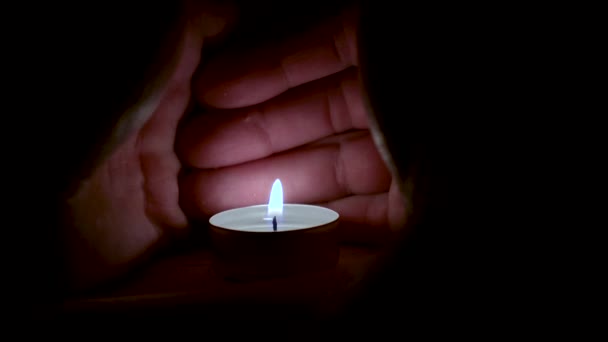 메모리얼데 이 국제 홀로코스트 추모 일 (Memorial Day) 촛불 이 타오른다 — 비디오
