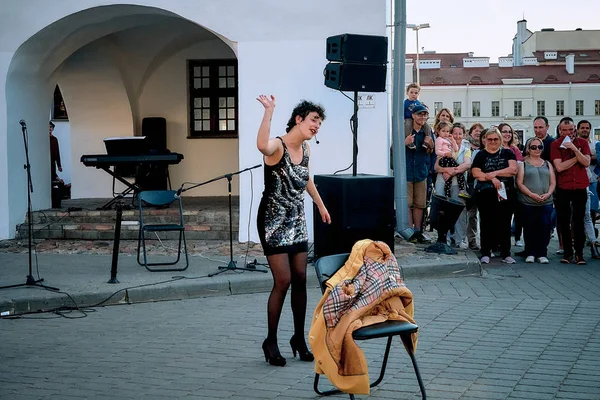 2019 Minsk Belarus Street celebrations in the evening city — Φωτογραφία Αρχείου