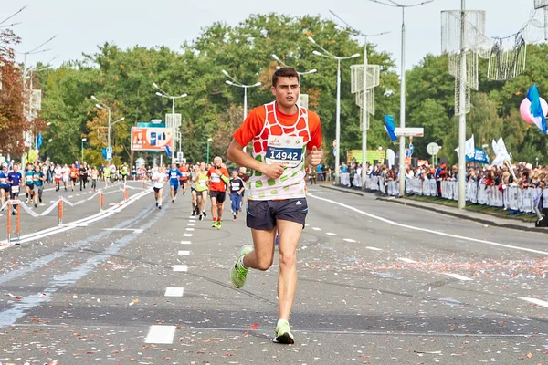 Setembro 15, 2018 Minsk Belarus Meia Maratona Minsk 2019 Correndo na cidade — Fotografia de Stock