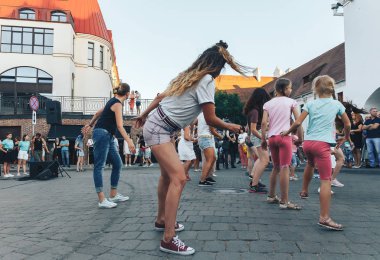 4 Ağustos 2018 Minsk Belarus Caddesi Şenlikleri