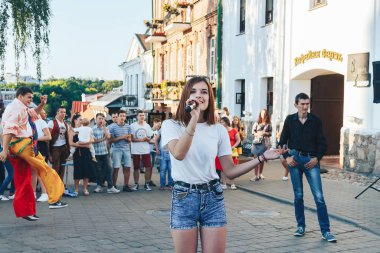 4 Ağustos 2018 sokak Şenlikleri akşam şehrin