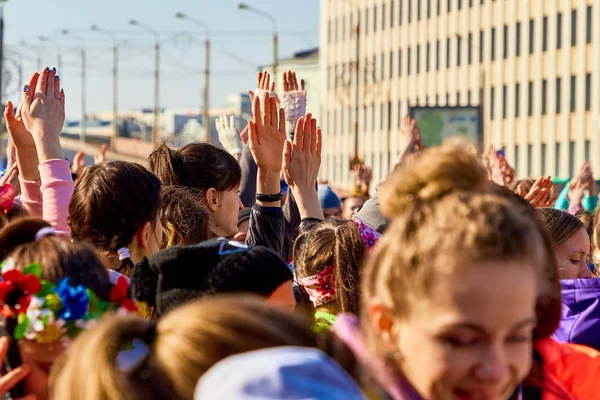 8 de marzo de 2019 Minsk Belarús Carrera en honor a la fiesta del Día de la Mujer el 8 de marzo — Foto de Stock