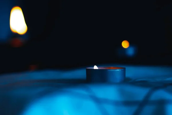 Свічки горять на пам'ять про загиблих — стокове фото