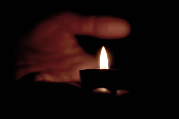 Memorial Day International Holocaust Remembrance Day The candle burns — Stock Photo, Image